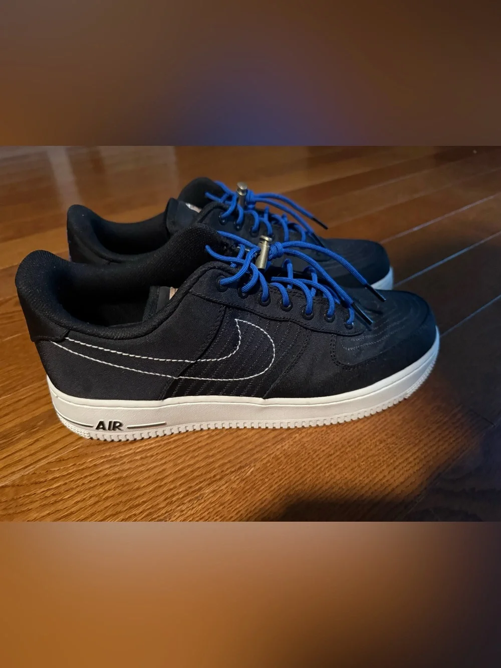 Nike Men’s Black Sneakers with Blue Laces